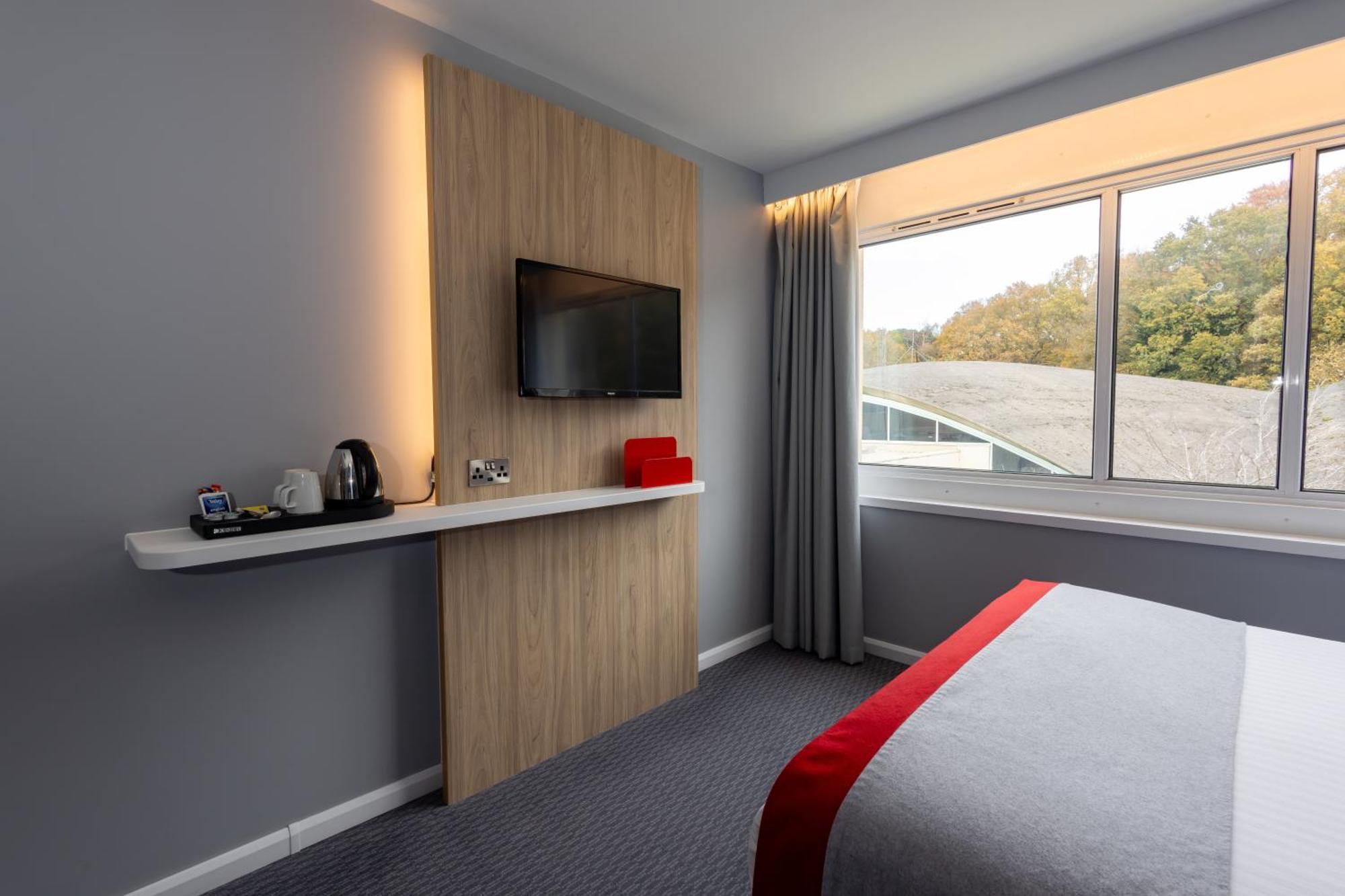 Holiday Inn Express Norwich By Ihg Drayton  Exterior photo