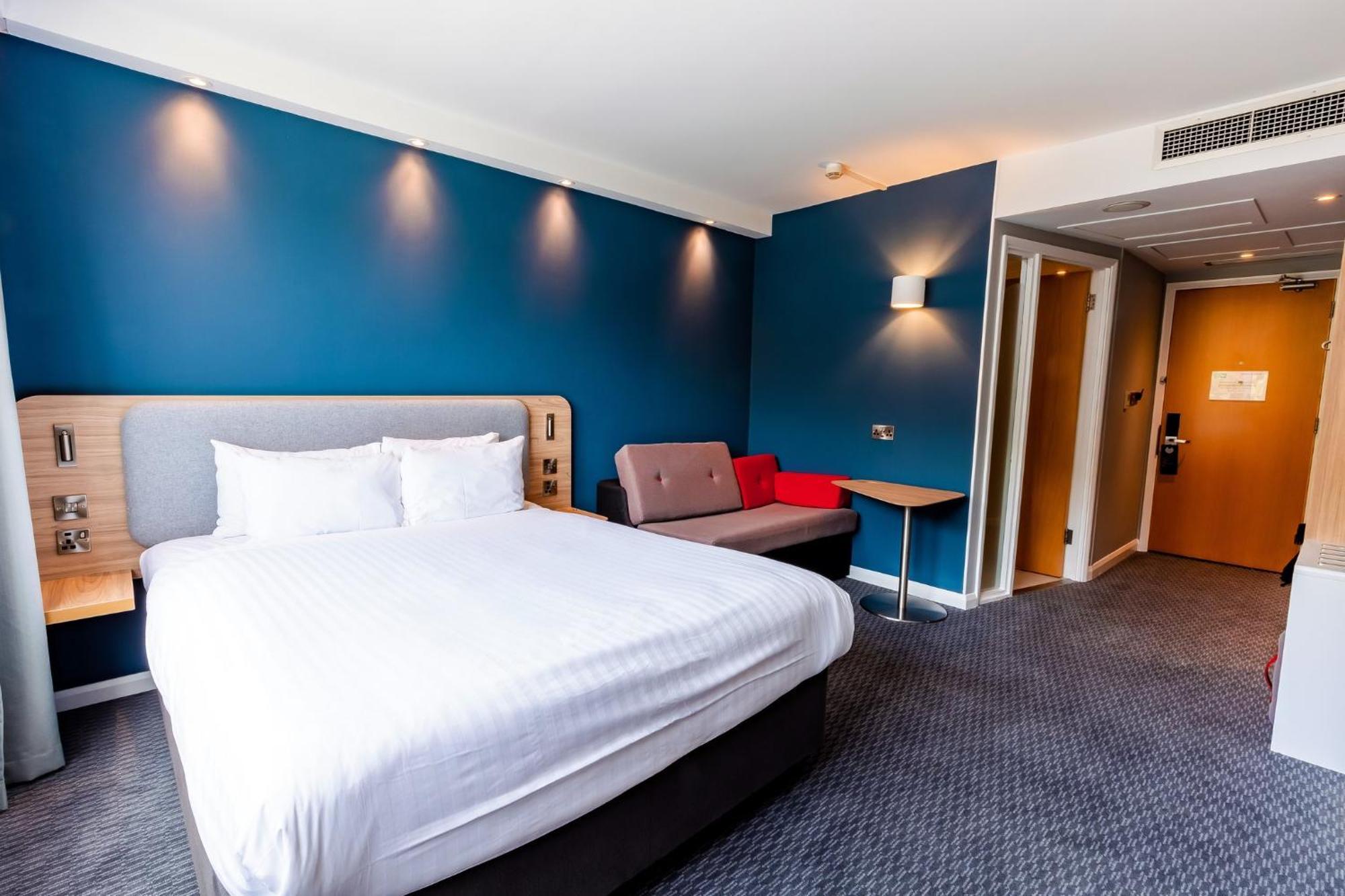 Holiday Inn Express Norwich By Ihg Drayton  Exterior photo